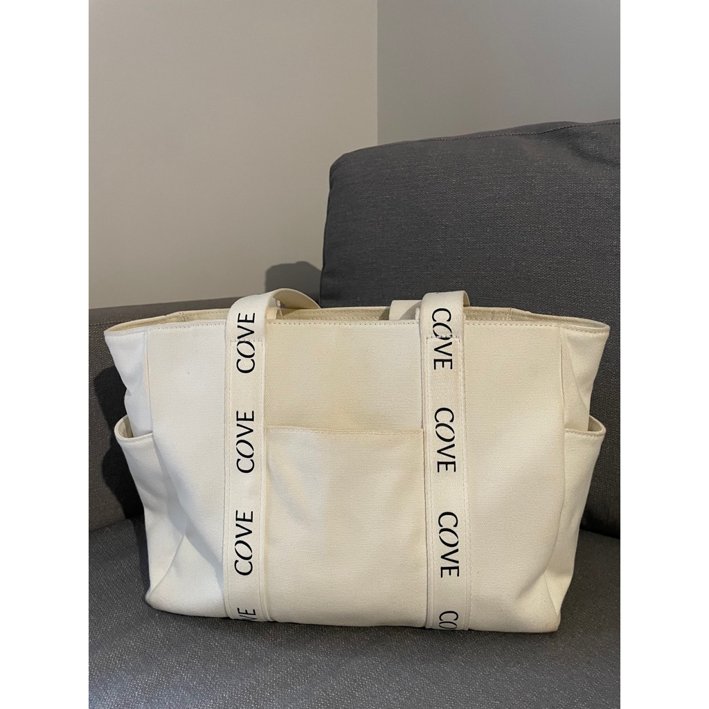 มือสอง : กระเป๋า Cove สีขาว ขนาด 13 นิ้ว