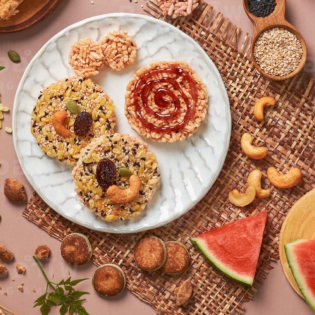 [สินค้าขายดี] ทองอำไพ ข้าวแต๋น คละรส ข้าวแต๋นน้ำแตงโม ข้าวแต๋นลำปาง Thong Ampai Rice Cracker