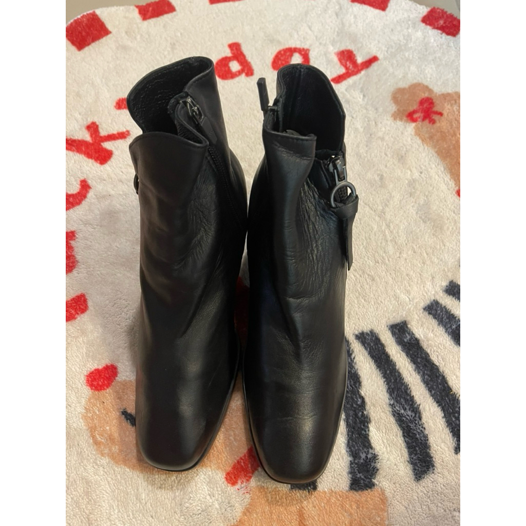 รองเท้าบูทvera wangมือ2ของแท้