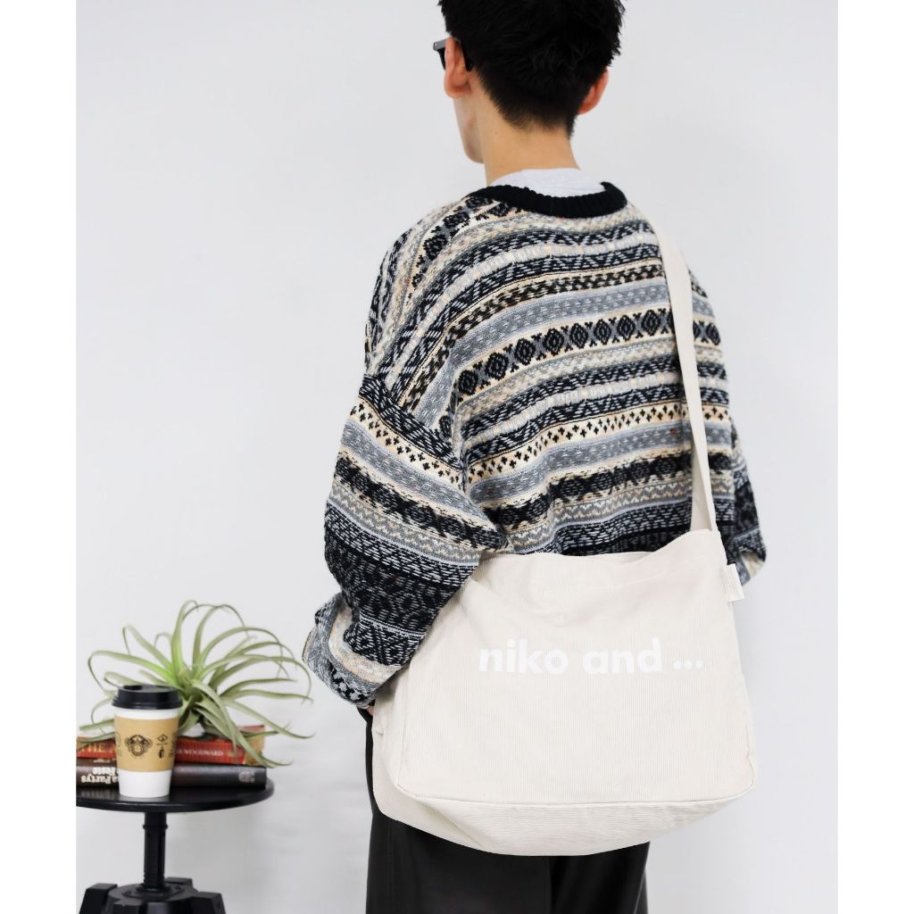 niko and ... [niko logo tote] Original corduroy big shoulder bag