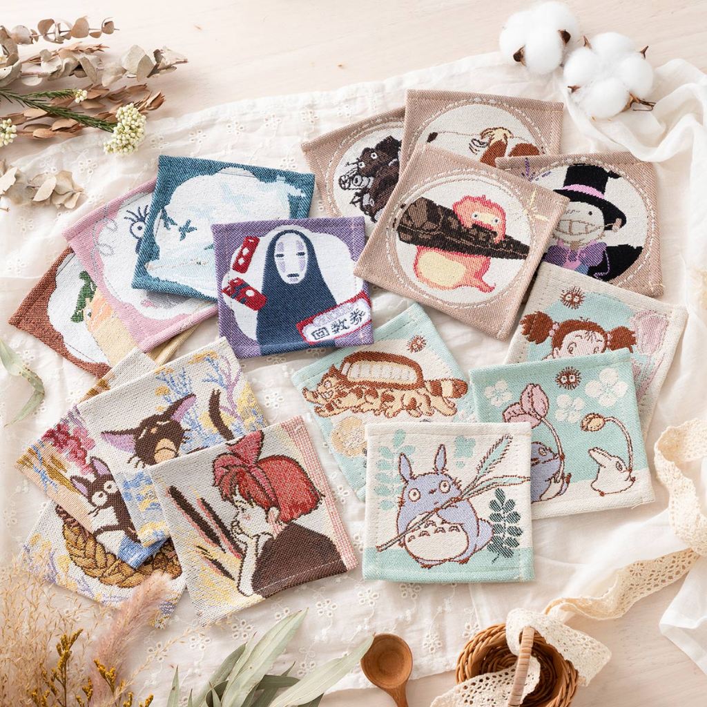ที่รองแก้วแบบ Gobelin Weave ชุด 4 ชิ้น จาก Ghibli, Kiki’s Delivery Service, Howl’s Moving Castle, My