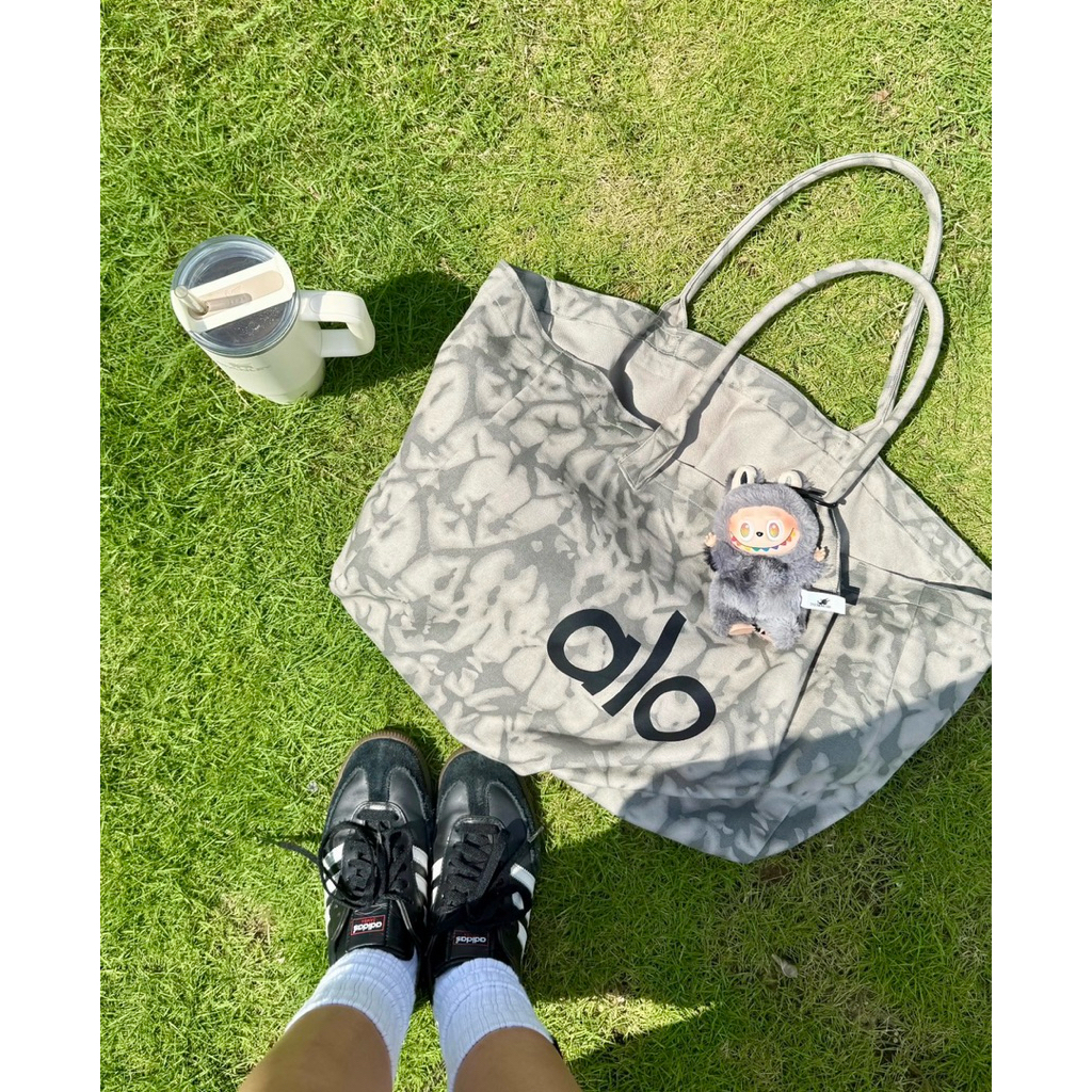 กระเป๋าผ้า alo พร้อมส่งค่ะ ของแท้100%