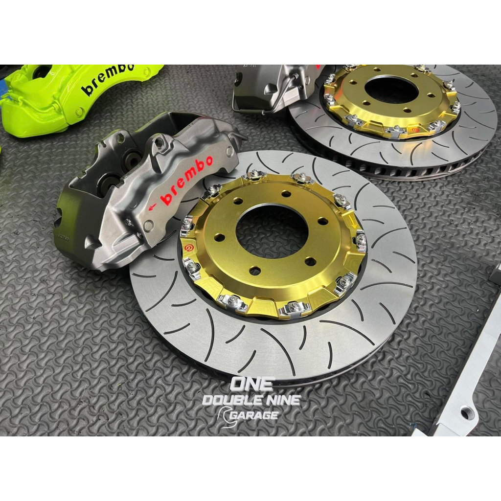 ชุดเบรคหน้า brembo แท้ Cayenne 18z สำหรับ Civic fe