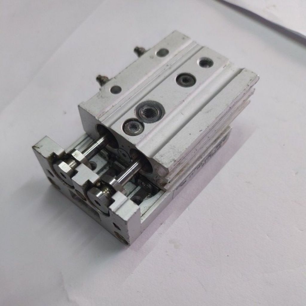 กระบอกลมสไลด์เทเบิ้ล MXS6L-10 SMC JAPAN มือสอง รูลม4มม.