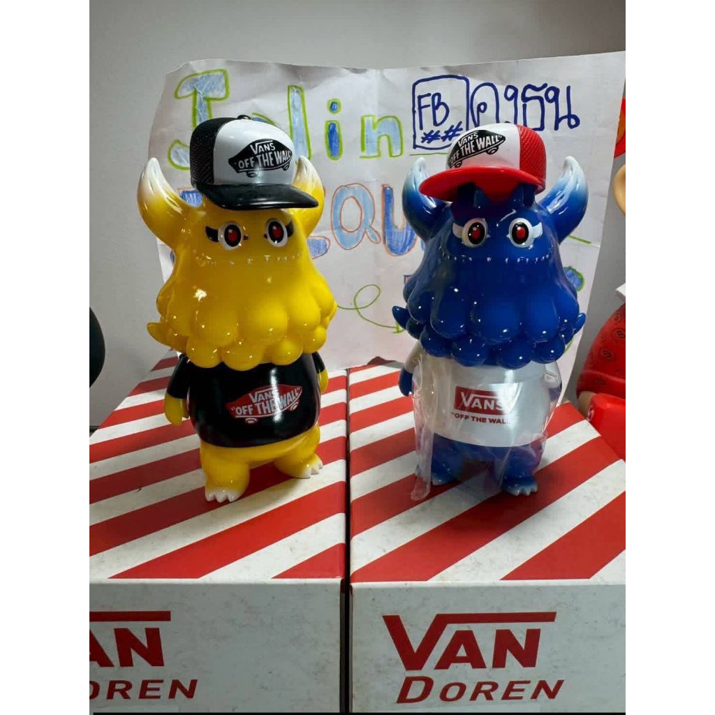 VANS x T9G RANGEAS JR. คู่สีเหลืองน้ำเงิน มีกล่องครบขายคู่