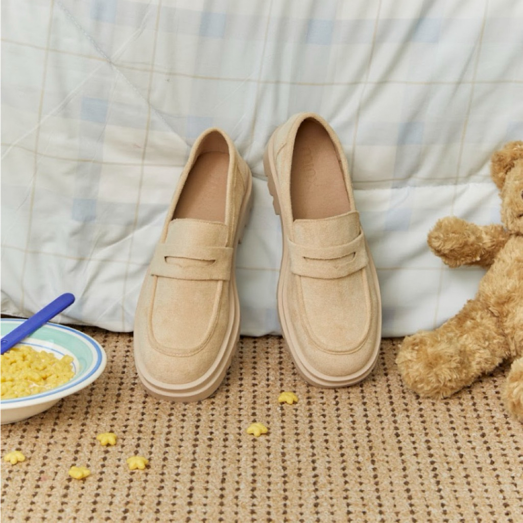 MINX รุ่น Wynn velvet รองเท้า โลฟเฟอร์หนังกลับ (loafer) minxshoes size37 สีmilk