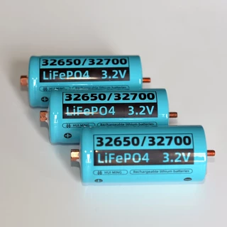 NEW แบต LiFePO4 32650/32700 3.2V 6000mAh ถ่านชาร์จ ตัวเมียบวก สำหรับไฟโซล่าเซลล์ แบตเตอรี่