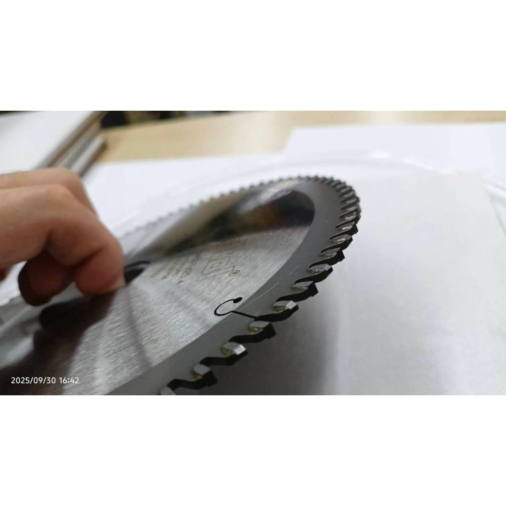 BOSCH ใบเลื่อยวงเดือน 7 นิ้ว 60 ฟัน รุ่น MULTI MATERIAL รูปที่ 8