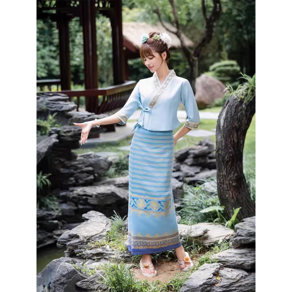 Accessories ￼ชุดไทย เสื้อ+กระโปรงยาว ผ้าไหมญี่ปุ่นอัดกาว set ออกงานเทศกาลเรียบร้อยดูดี
