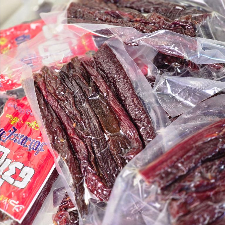 แพะฉีกแห้ง เนื้อตากแห้ง อาหารแห้ง  Pantry Food