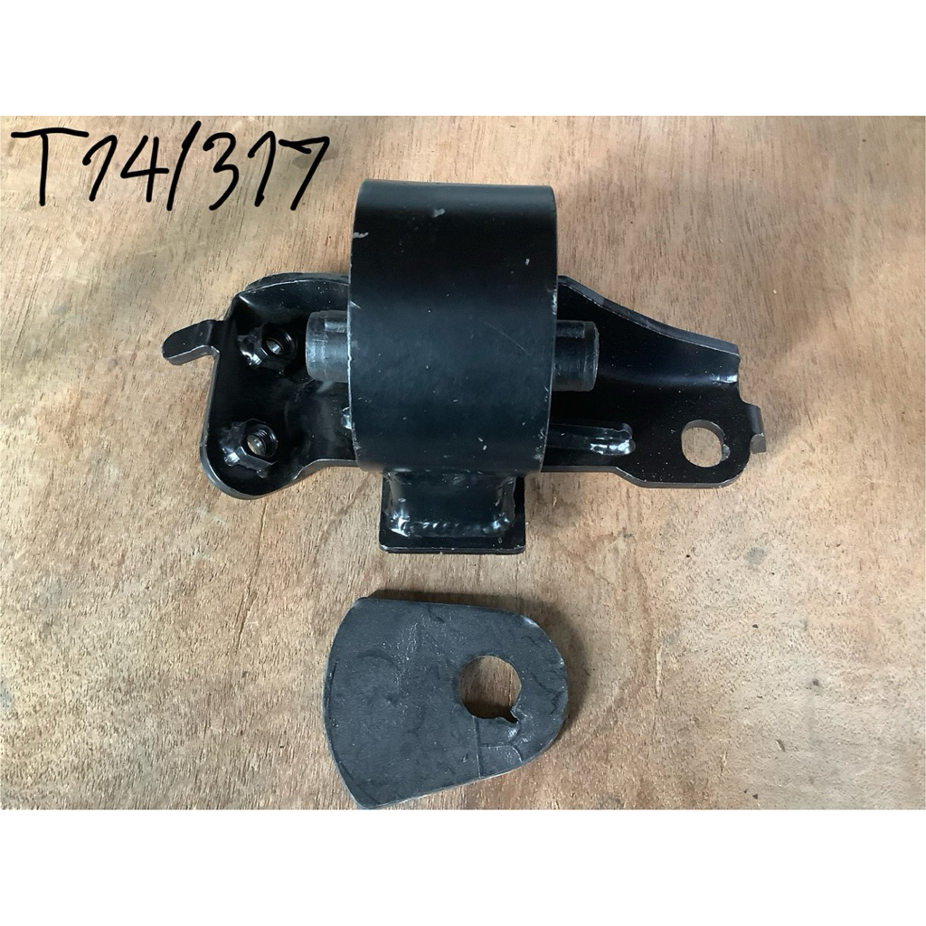 ยางแท่นเครื่องหน้า AE92,TOYOTA