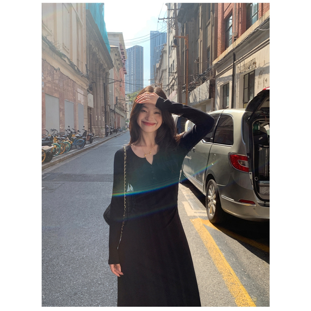 cherryshop พร้อมส่ง ชุดเดรสยาวติดกระดุมแขนยาวแฟชั่นฝรั่งเศสใหม่สำหรับผู้หญิง สีพื้น ผ้ายืดใส่สบาย สไตล์สลิมฟิต อ่อนโยน - รูปที่ 2