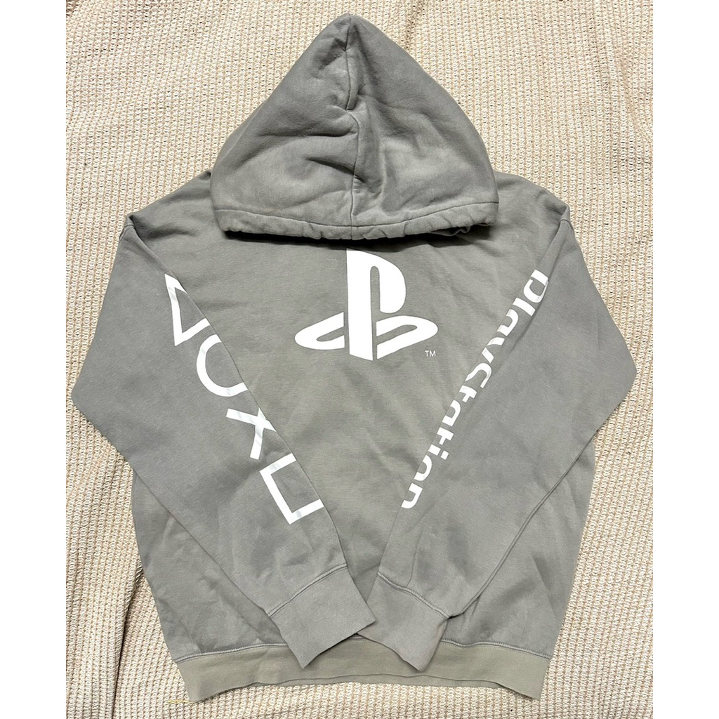 เสื้อกันหนาวฮู้ด Hooddie H&M x Playstation มือ2 มือสอง