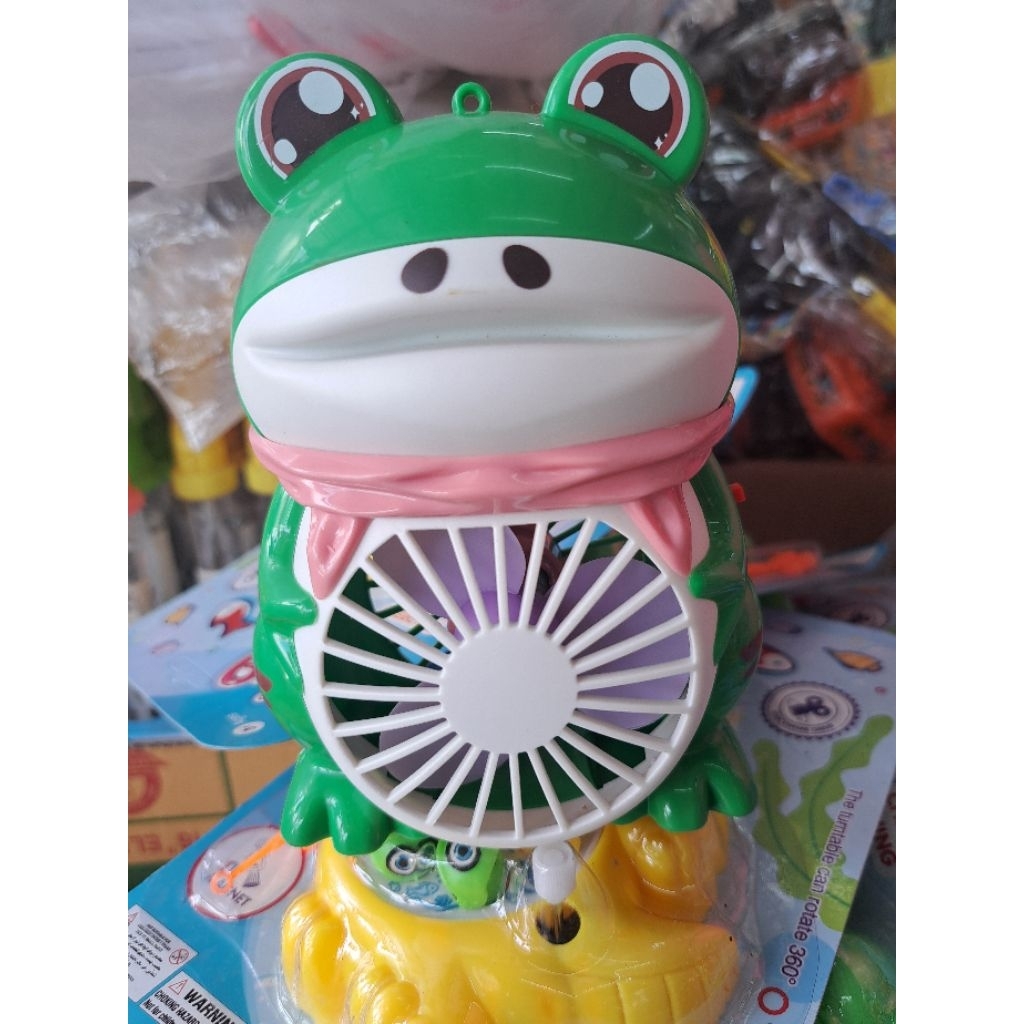 พัดลมกบพกพา แบบใส่ถ่านAA2ก้อน