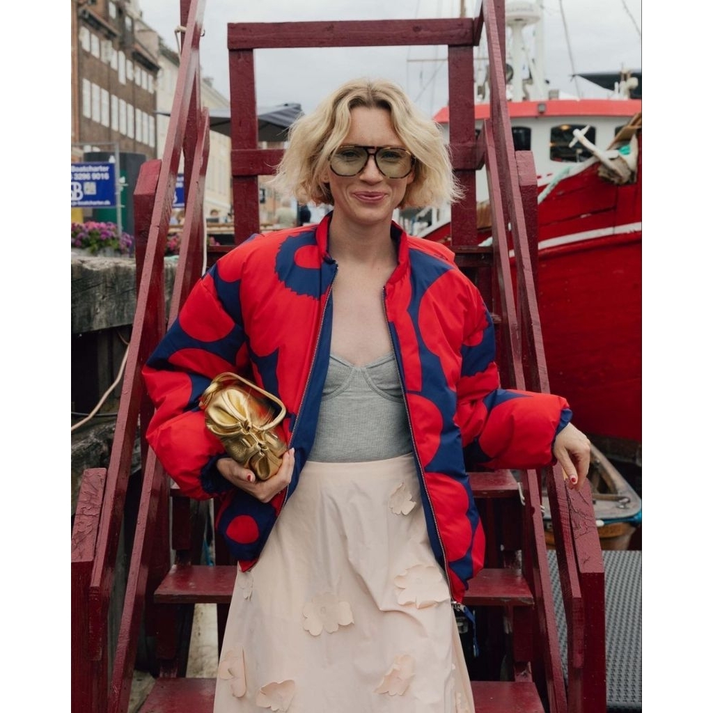 เสื้อแจ็กเก็ตวินเทจลายดอกแดงน้ำเงิน | Floral Bomber Jacket สไตล์ยุโรป - PIMWEAR