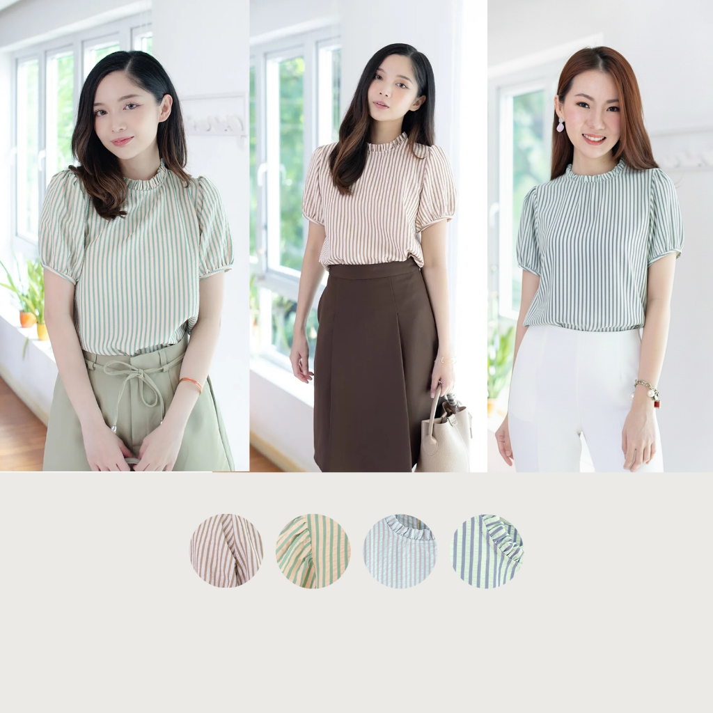 Narinari : MT2710 Ruff Collar Textured Blouse เสื้อทำงานแขนสั้น เนื้อผ้าเก๋