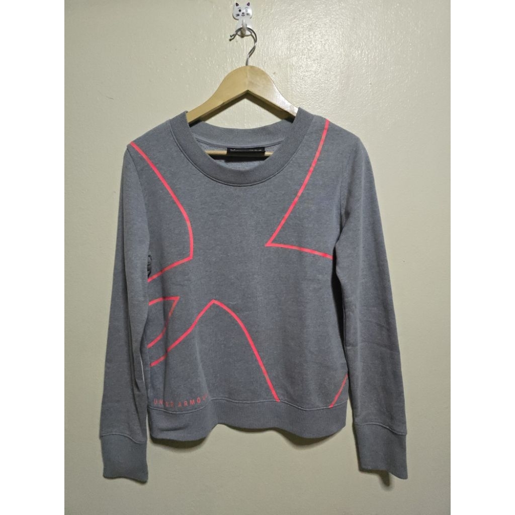เสื้อสเวตเตอร์สีเทา Under armour