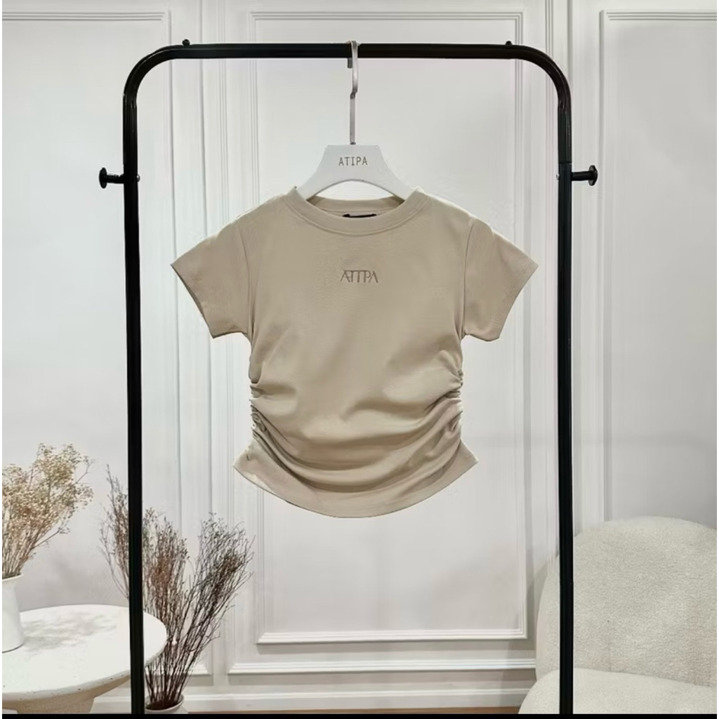 เสื้อยืด Atipashop เสื้อยืด แขนสั้น คอกลม ทรงย้นข้าง ปักโลโก้