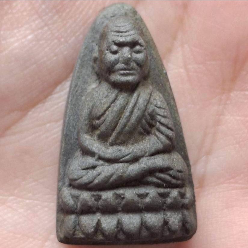 หลวงปู่ทวด วัดช้างให้ ปี2524