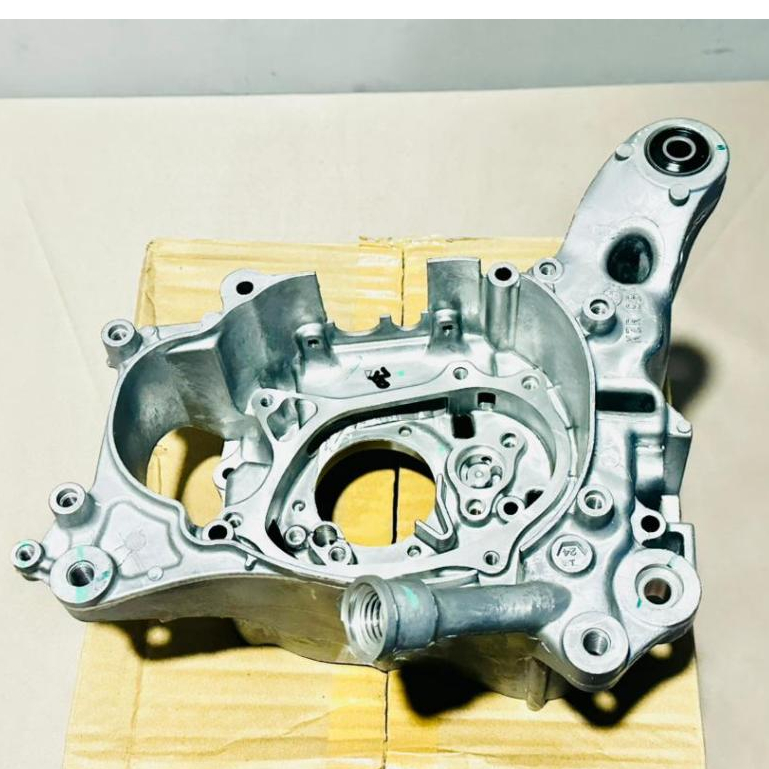 11100-KZR-601 / แคร้งเครื่อง ด้านขวา คลิก150i ADV150 PCX150