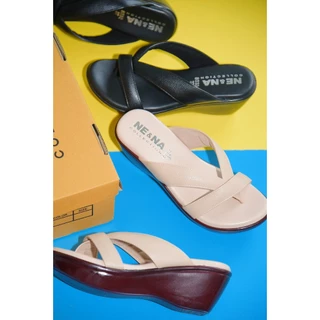 รองเท้าเเฟชั่นผู้หญิงเเบบเเตะสวมส้นตัน No. 8233 NE&NA Collection Shoes