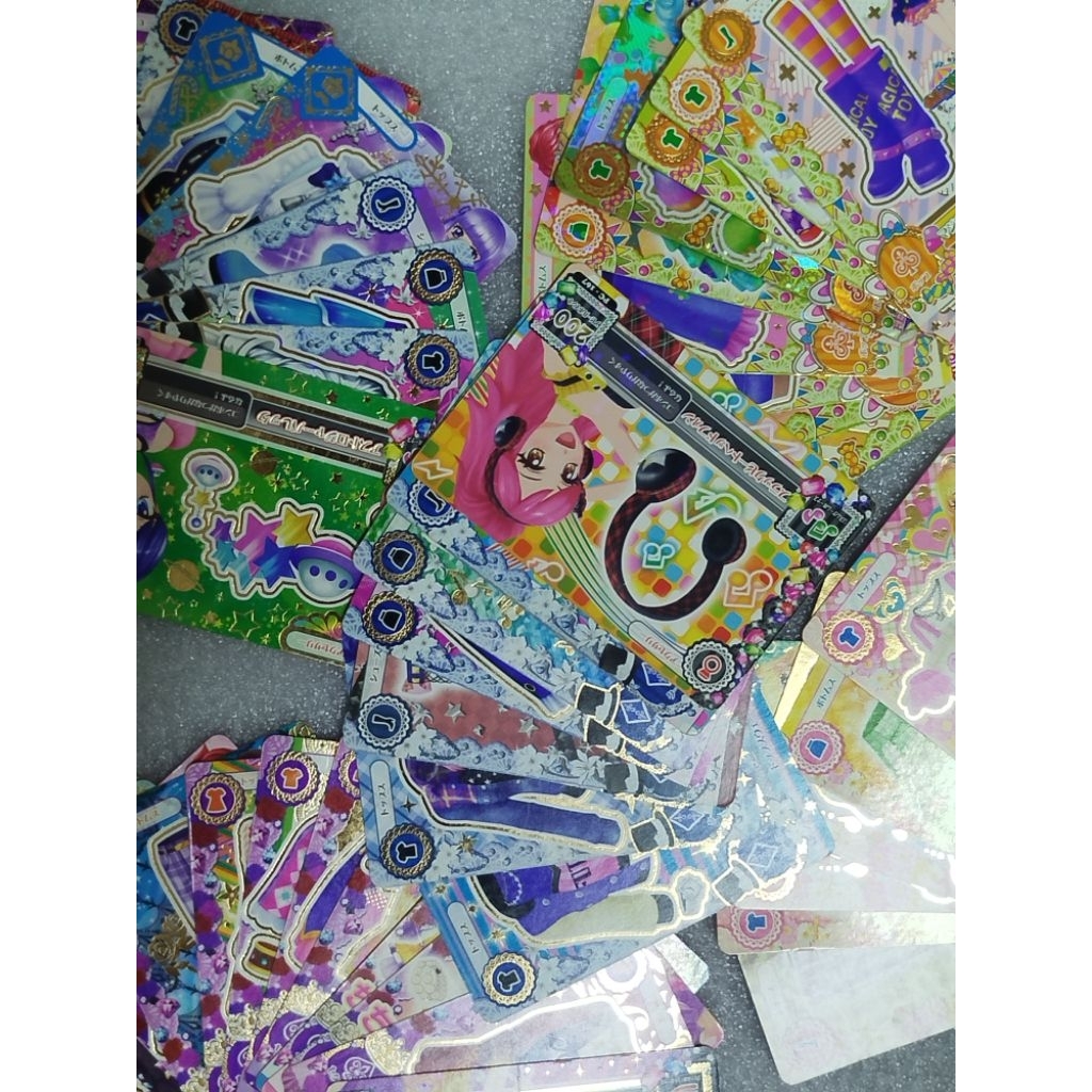 Aikatsu card รุ่น กระดาษ ของมือสอง ขายเป็นเซ็ต