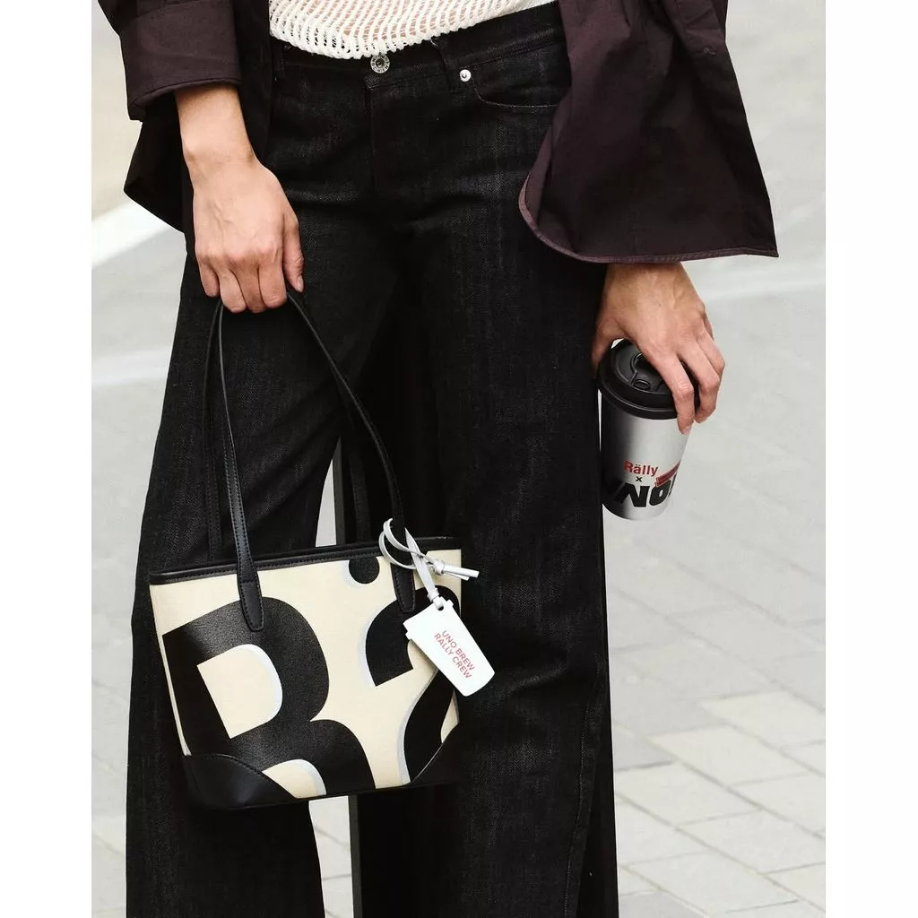 [พร้อมส่ง] กระเป๋า Rally x UNO Mini City Tote แท้ 💯 ใหม่เอี่ยม - รูปที่ 4
