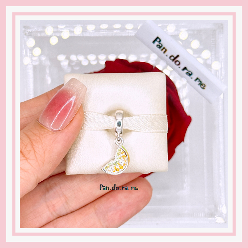 [พร้อมส่ง สินค้าแท้ 💯] pan.do.ra Lemon Slice Sparkling Fruit Dangle Charm