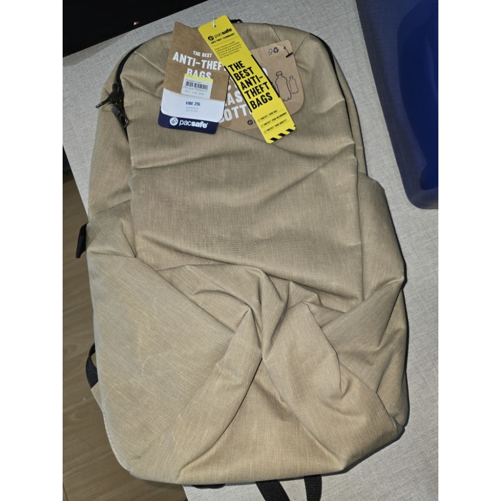 กระเป๋าเดินทางกันขโมย PACSAFE ของใหม่เอี่ยม