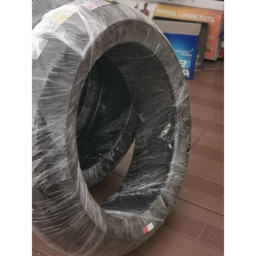 ยางนอก Tubeless Pirelli Diablo Rosso II ขนาด 200/55 ZR17 78w  ไม่ใช้ยางใน