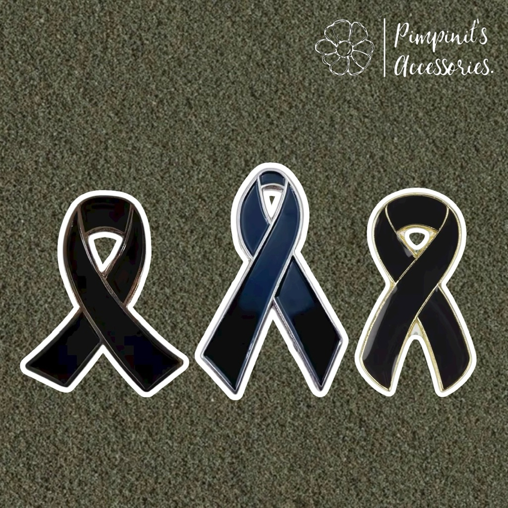 ✿ ร้านในไทยพร้อมส่ง : เข็มกลัดเซ็ทริบบิ้นไว้อาลัยสีดำ | BLACK MOURNING RIBBON Enamel Brooch Pin Set.