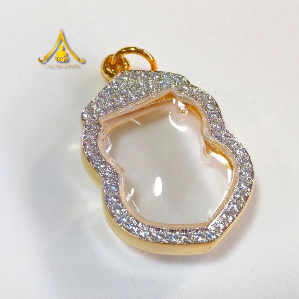 กรอบพระเสมาหลวงปู่ทวด กรอบทองอิตาลี เสมาหัวตัด ล้อมเพชรกรอบพระสวยคุณภาพดี - รูปที่ 2