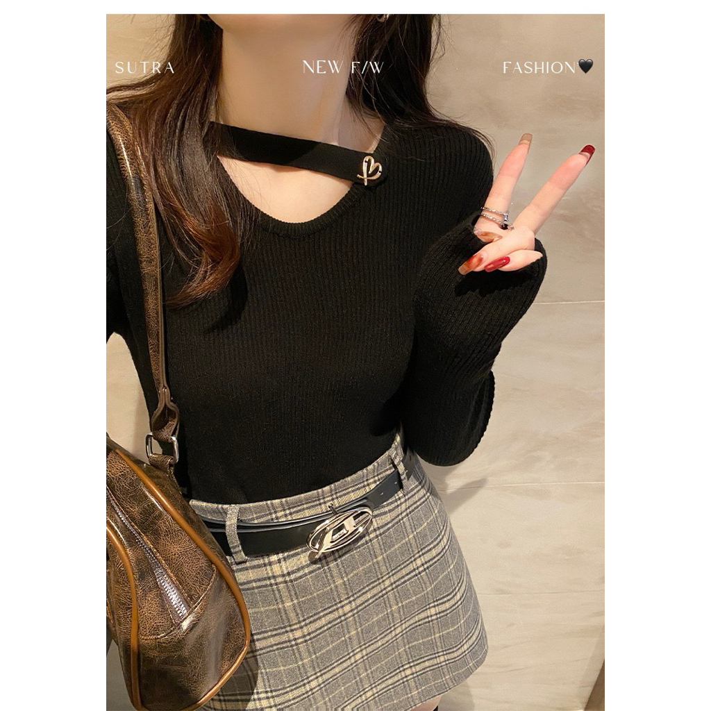 CHERISH (พร้อมส่ง) เสื้อแขนยาว  คอวี อะไหล่หัวใจ ไหมพรมผ้าร่อง สำหรับสาวตัวเล็ก