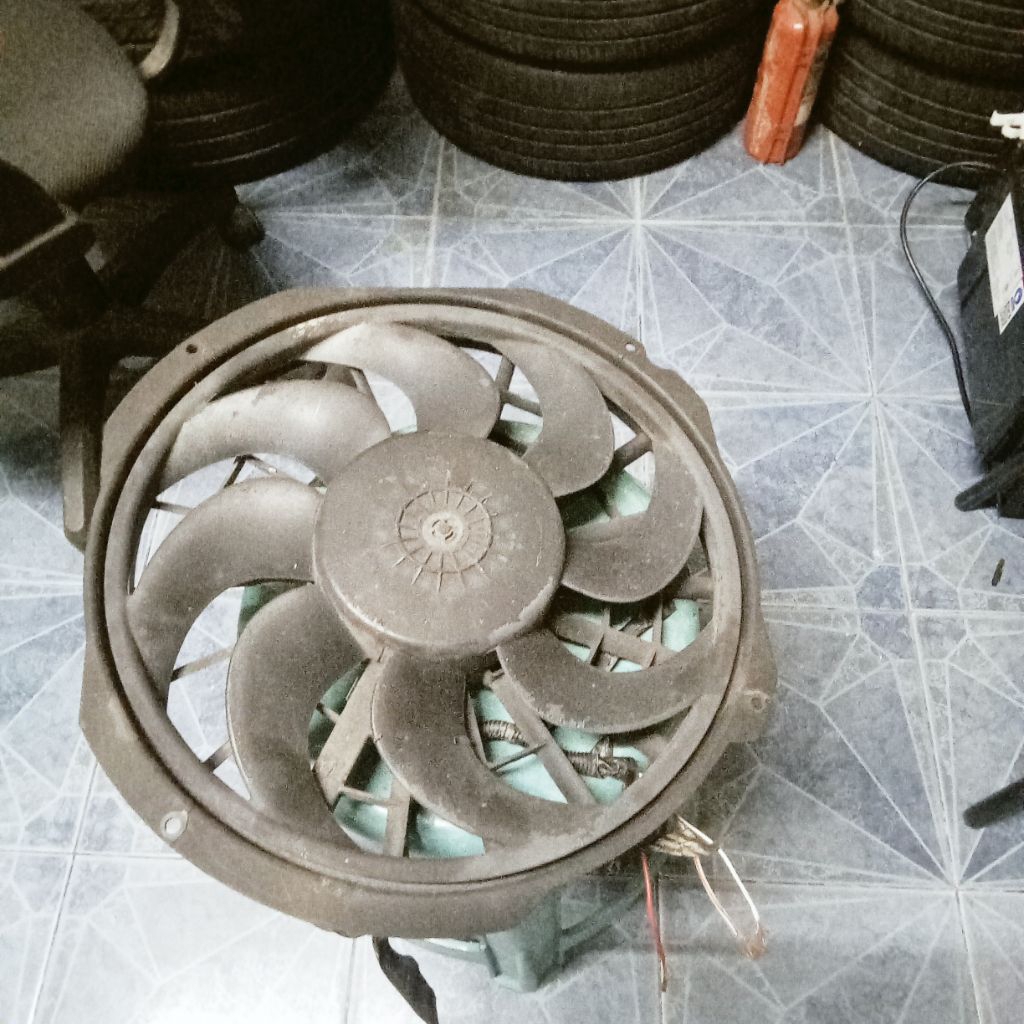 พัดลม รถ BMW E36 2 SPEED อะไหล่ยุโรปแท้มือสอง