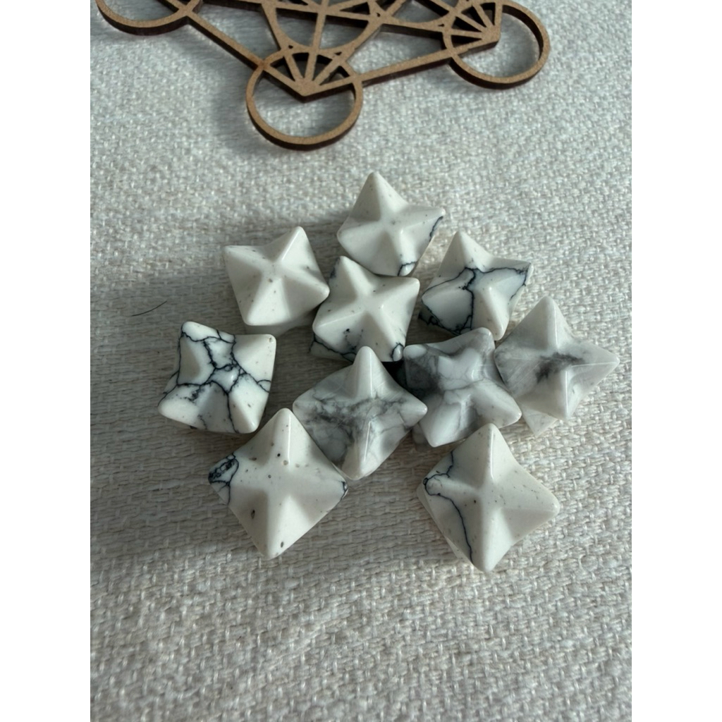 พร้อมส่ง ถ่ายจากสินค้าจริง คริสตัล หินแท้100% Howlite ฮาวไลท์ คริสตัลทรงเมอร์คาบาร์ Merkaba