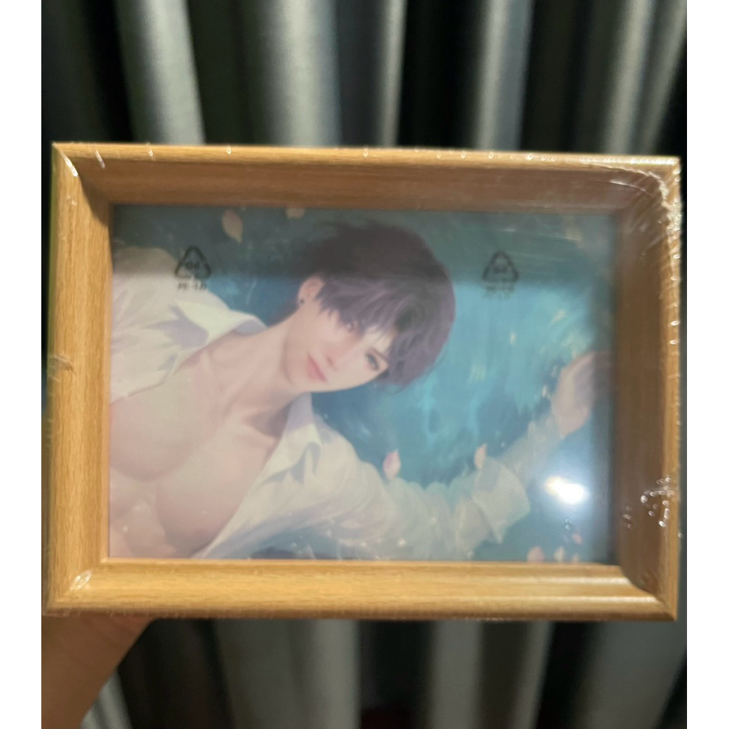 กรอบรูป ราฟาเอล Love and deepspace Rafayel Picture Frame