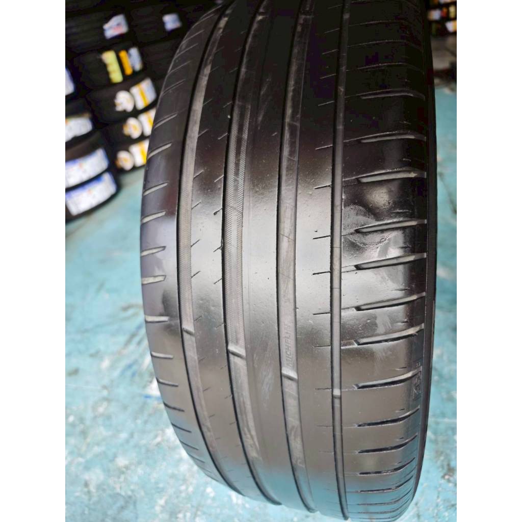 ยางเปอร์เซ็นต์ Michelin  ขนาด  235 55 R19 y21 มีปะ1 ราคา 621 บาท