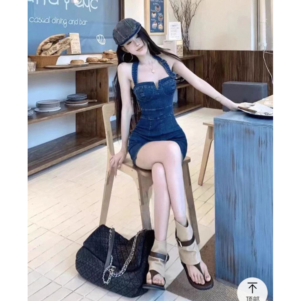 เดรสสั้นยีนส์ เกาะอกคล้องคอทรงเข้ารูป สไตล์สาวหวานปนเซ็กซี่สุดแซ่บ ราคา ถูกที่สุด ดีลบีเคเค แกลเลอรีภาพที่ 5
