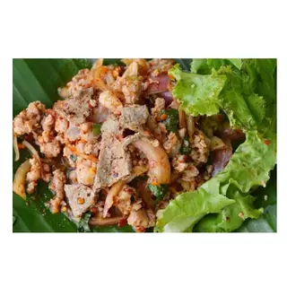 พริกลาบลุงอิน 25g สูตรเด็ดของชาวเหนือ หอมกลิ่นเครื่องเทศ ( 1 ซอง)