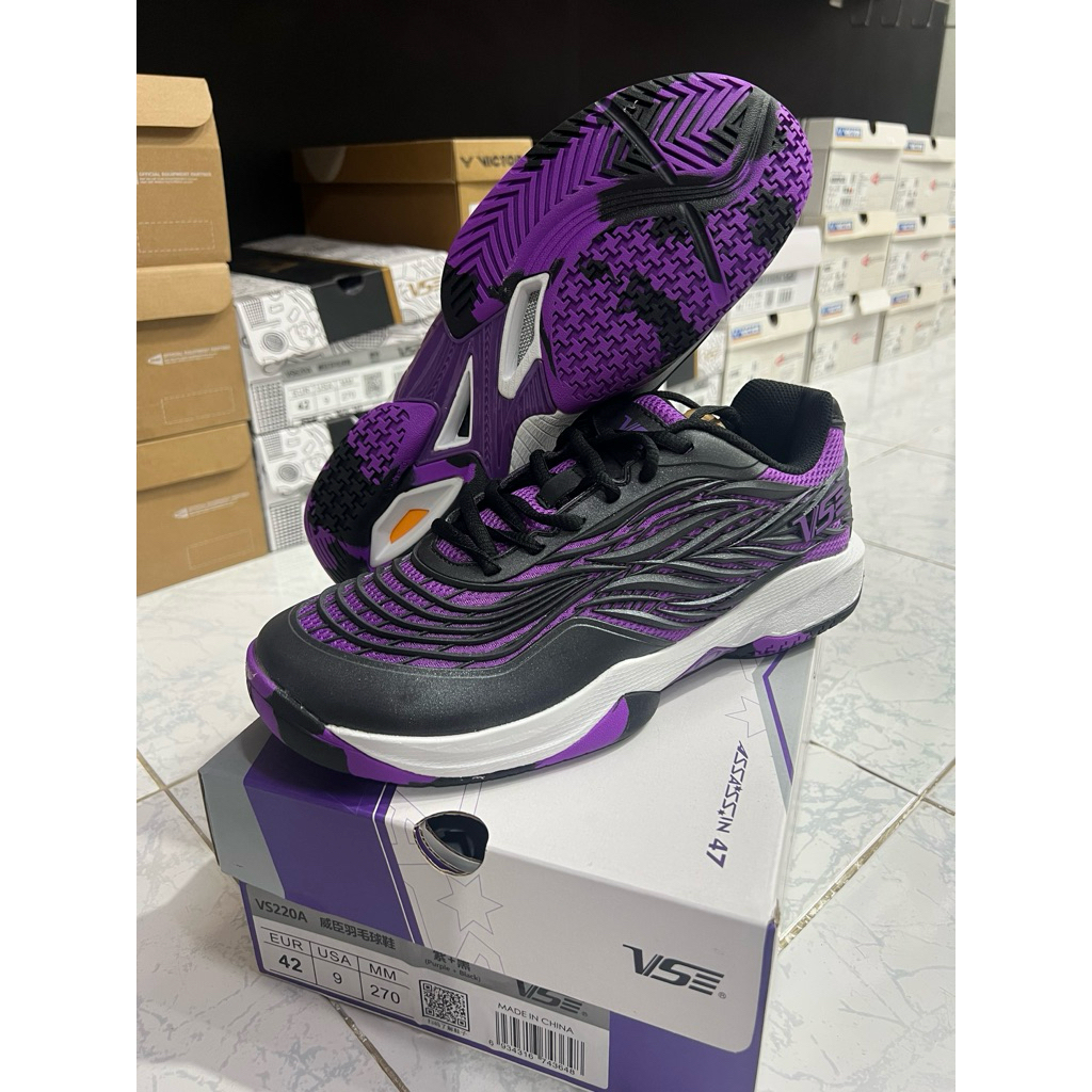 VS Vs220w (รองเท้าเเบดมินตัน)