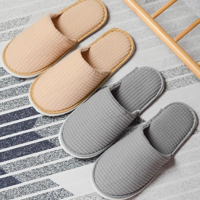 HOME818 รองเท้าใส่ในบ้าน รองเท้าโรงแรม พื้นยาง สลิปเปอร์ กันลื่น (size:40-42) มี2สี ให้เลือก