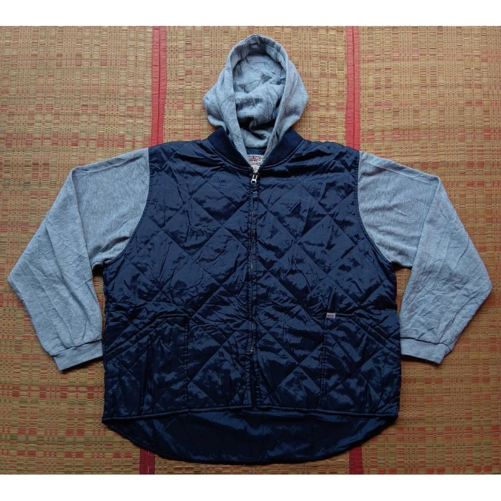 เสื้อกันหนาว Big Mac made in United Arab Emirates