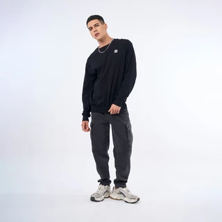 DAVIE JONES [BE FEARLESS] เสื้อสเวตเตอร์ผู้ชาย Logo Regular Fit Sweater สีดำ SW0087