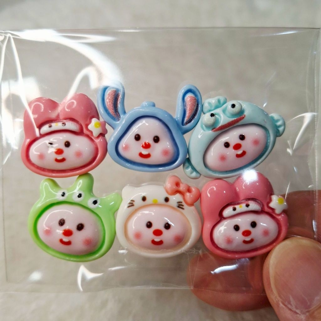 พร้อมส่ง!!! ลายใหม่!! งานเรซิ่นถุงละ 10 บาท ไซส์ M หลากหลายแบบคละสี คละลาย ลดต่ำกว่าทุน จำนวนจำกัด