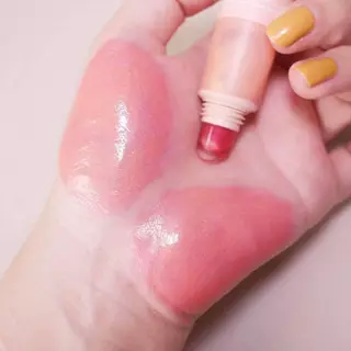 แบ่งขายลิปทองคำสักปาก KATHY GOLDEN HYA LIP SERUM