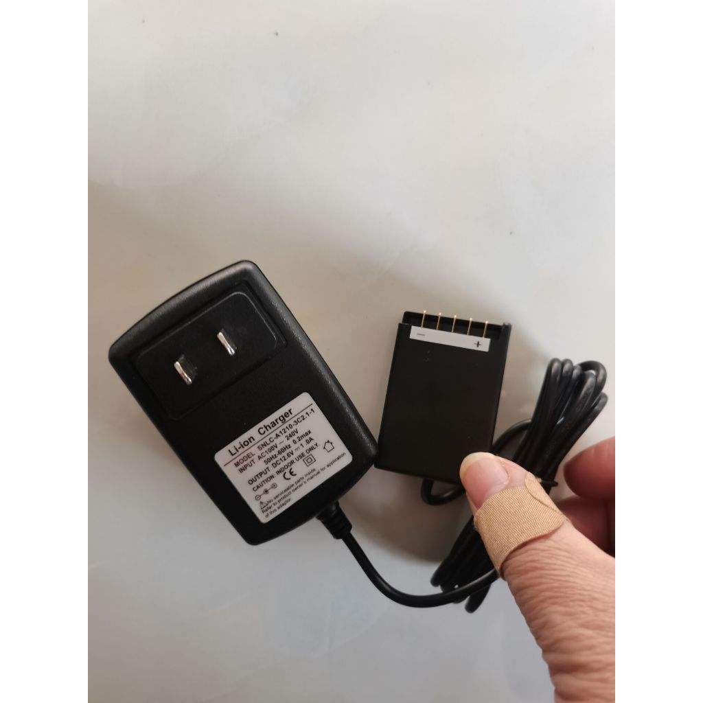 Charger for DR202S NL2020 SM202 LI202SX-7800 ME202C P28 batteries