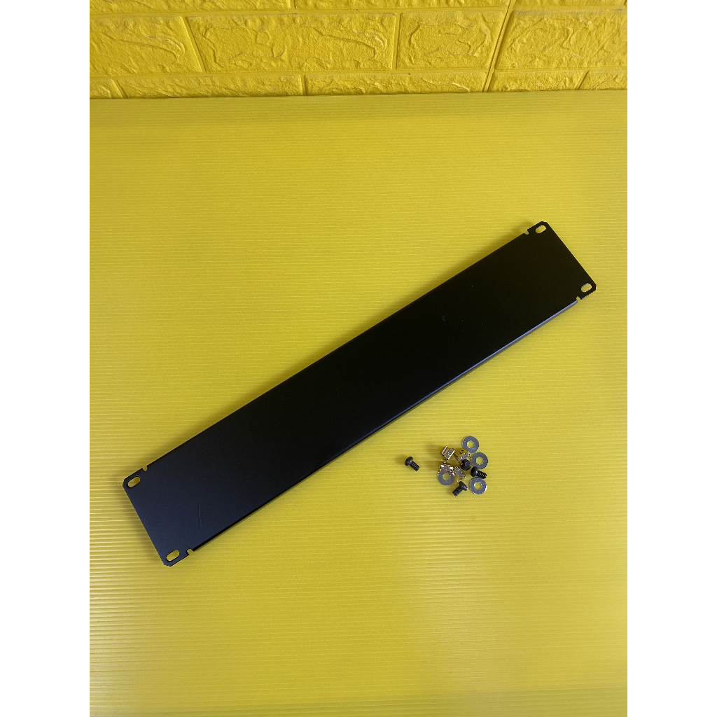 แผ่นเพลททึบ BLANK PANEL ขนาด 2U, 4U  ปิดหน้าตู้แร็ค19" พร้อมชุดน๊อต M6 ในการติดตั้งที่ตู้แร็ค ทั้งตู