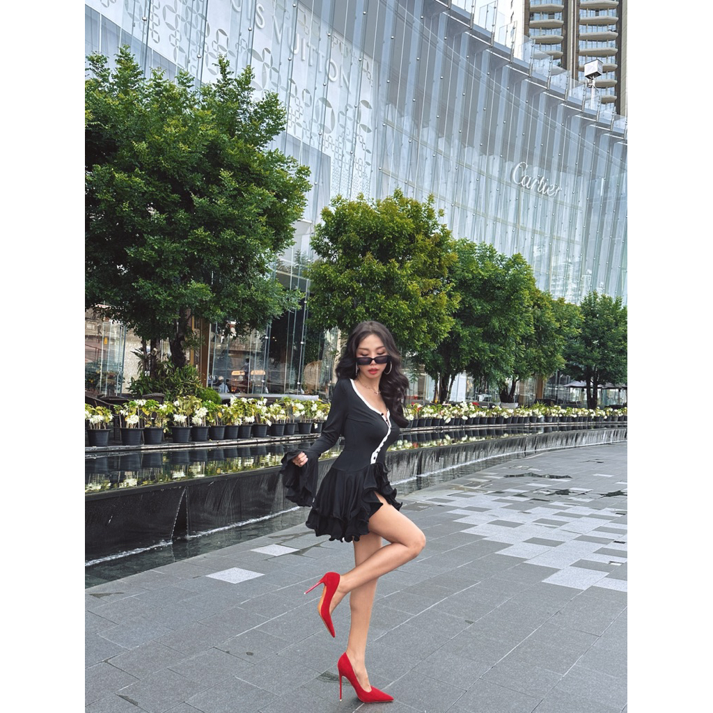 NEW Khanom Chan dress เดรส