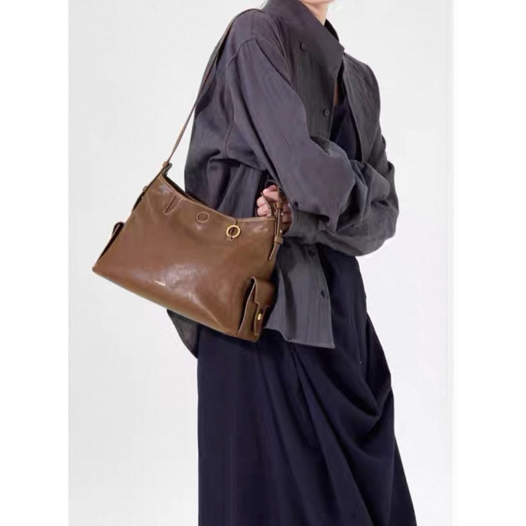 used like new Songmont Yore hobo Small