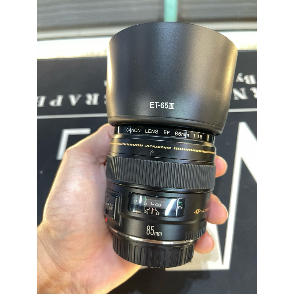 Canon EF 85mm f/1.8 USM